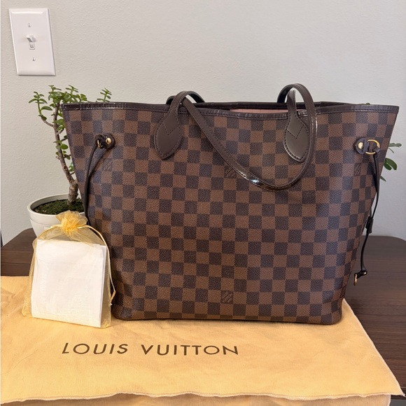 Louis Vuitton Handbags - Louis Vuitton Damier Ebene Neverfull MM